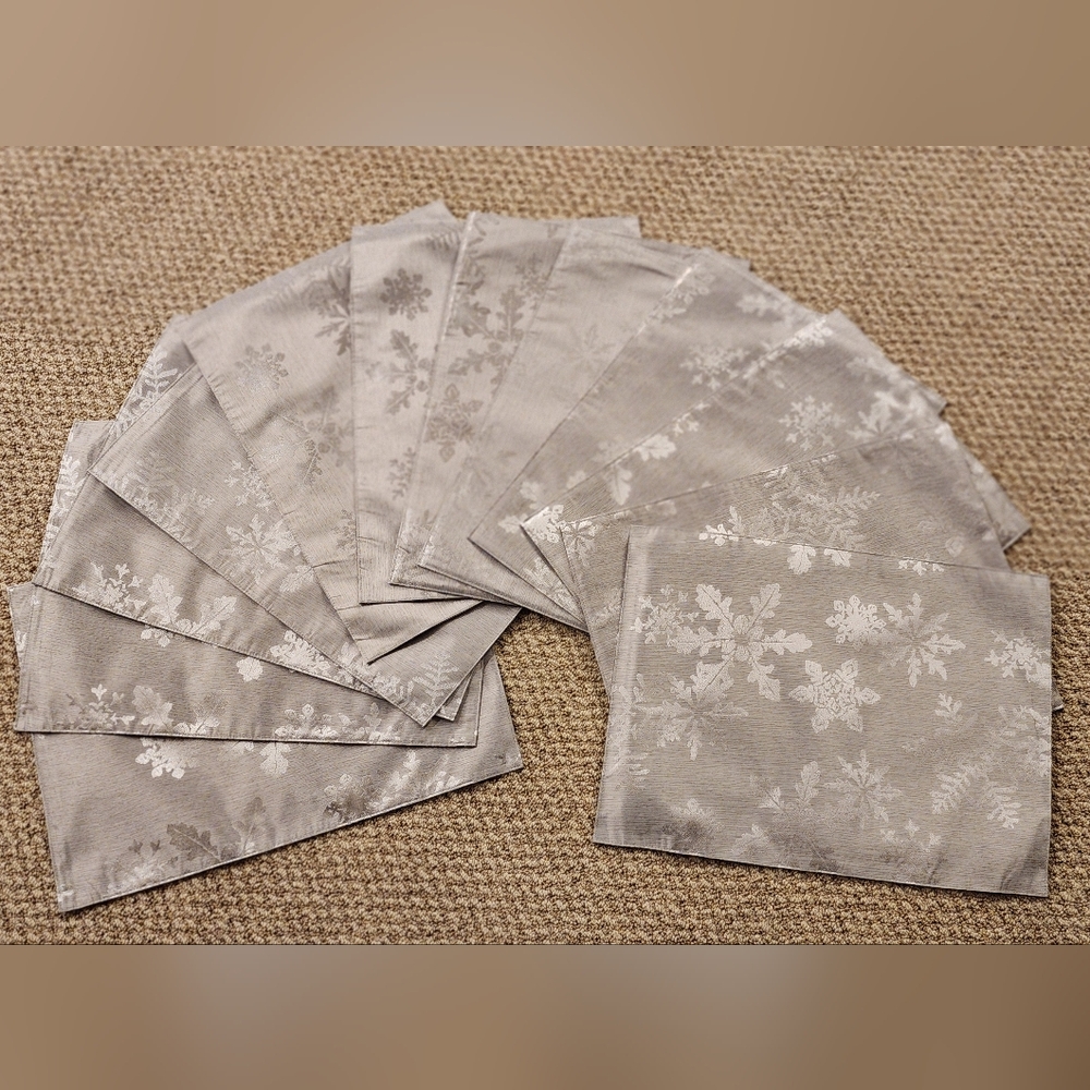 Silver satin snowflakes fabric placemats, lot of 12, 14x19, jacquard, Threshold